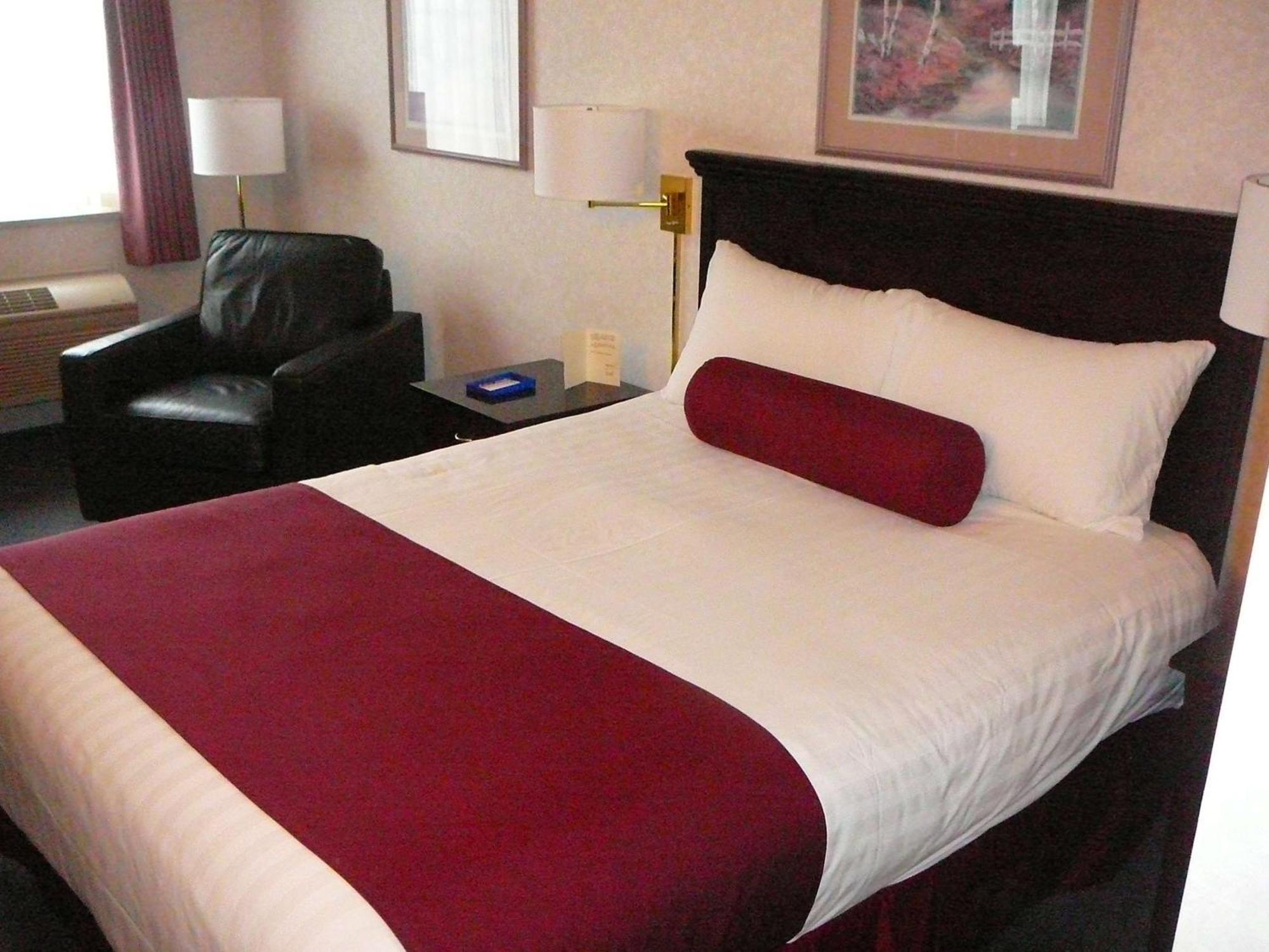 Coast Abbotsford Hotel & Suites Exteriér fotografie